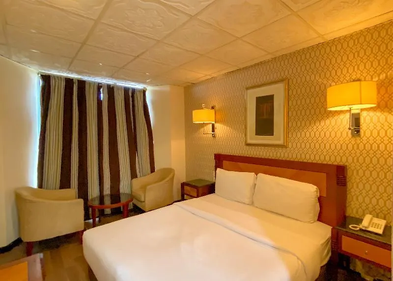 ***  New Penninsula Hotel Dubai United Arab Emirates